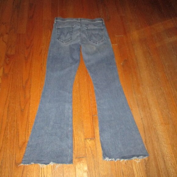 MOTHER The Weekender Fray Jeans - Picture 3 of 12